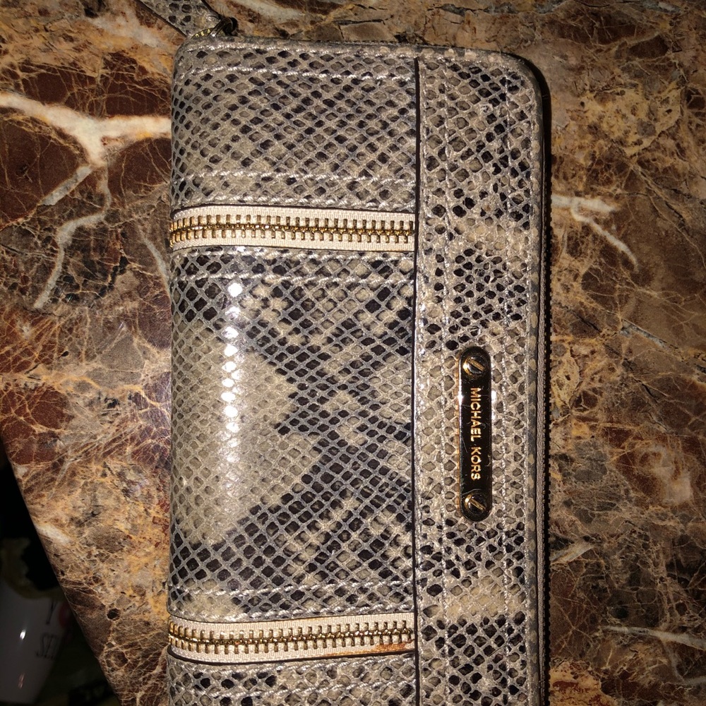Michael kors snakeskin wallet
